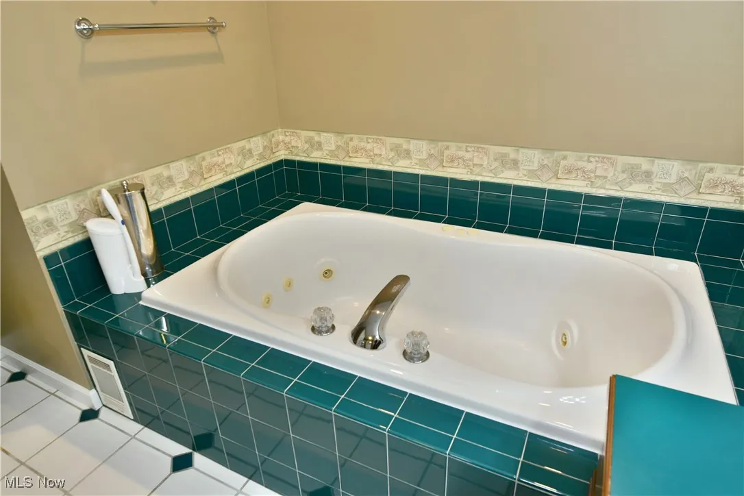 19 Spring Creek Drive, Cortland, Ohio 44410,MLS Now Listing ID
