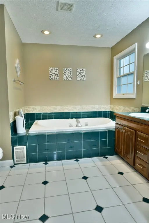 19 Spring Creek Drive, Cortland, Ohio 44410,MLS Now Listing ID