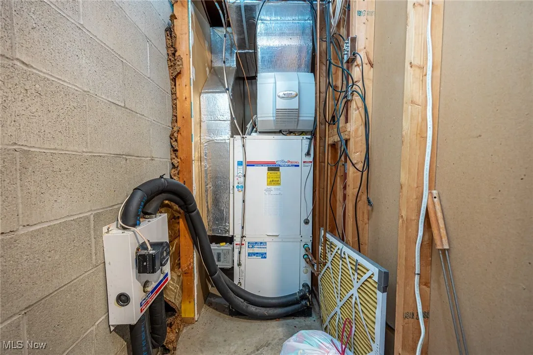 Utility room with heating unit