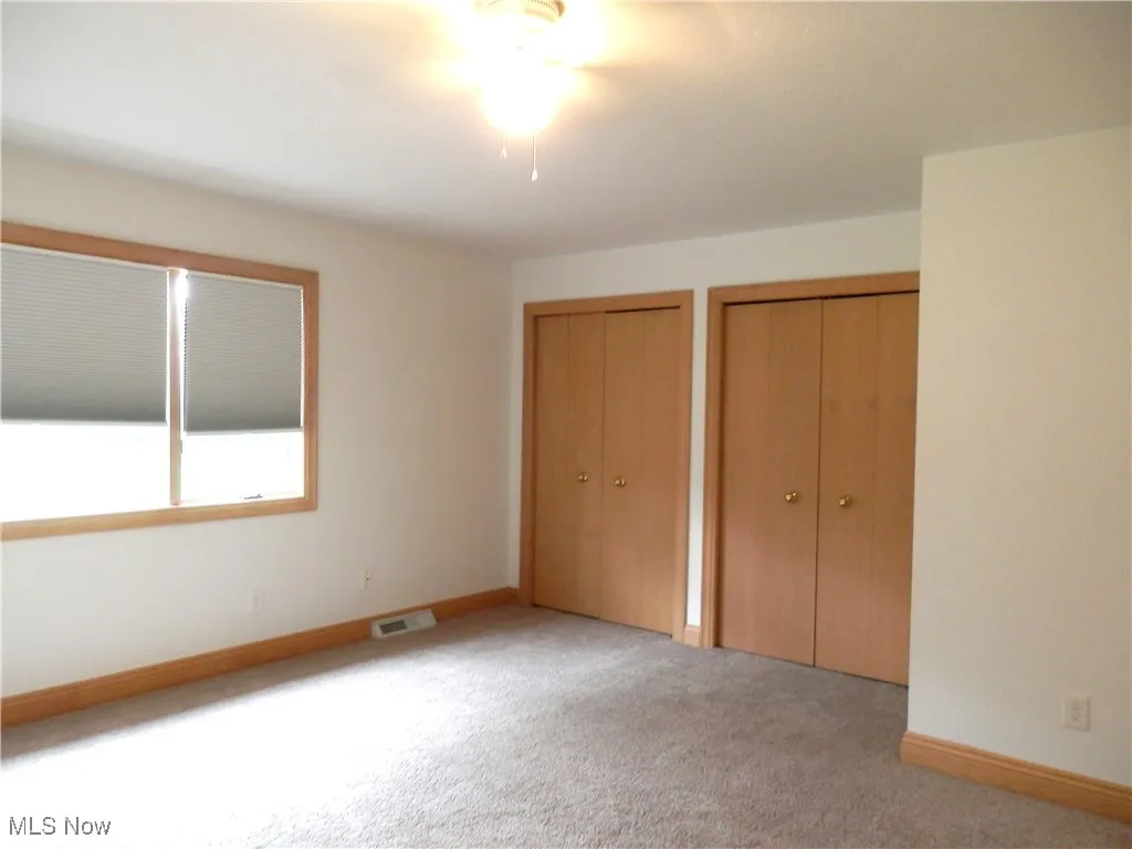 Bedroom up with
 carpet