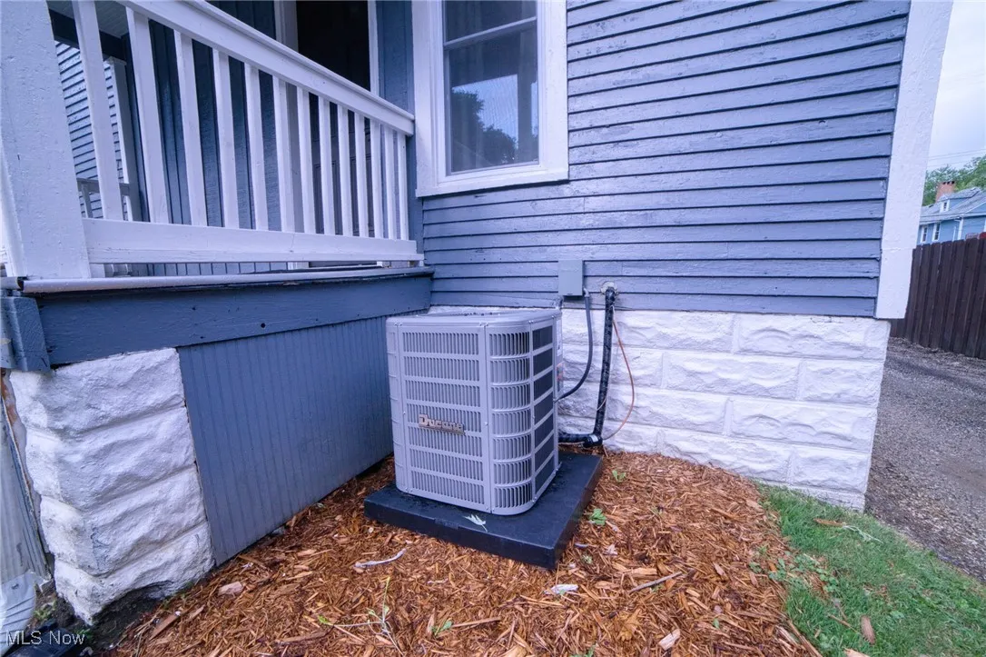 Exterior view of a cooling unit