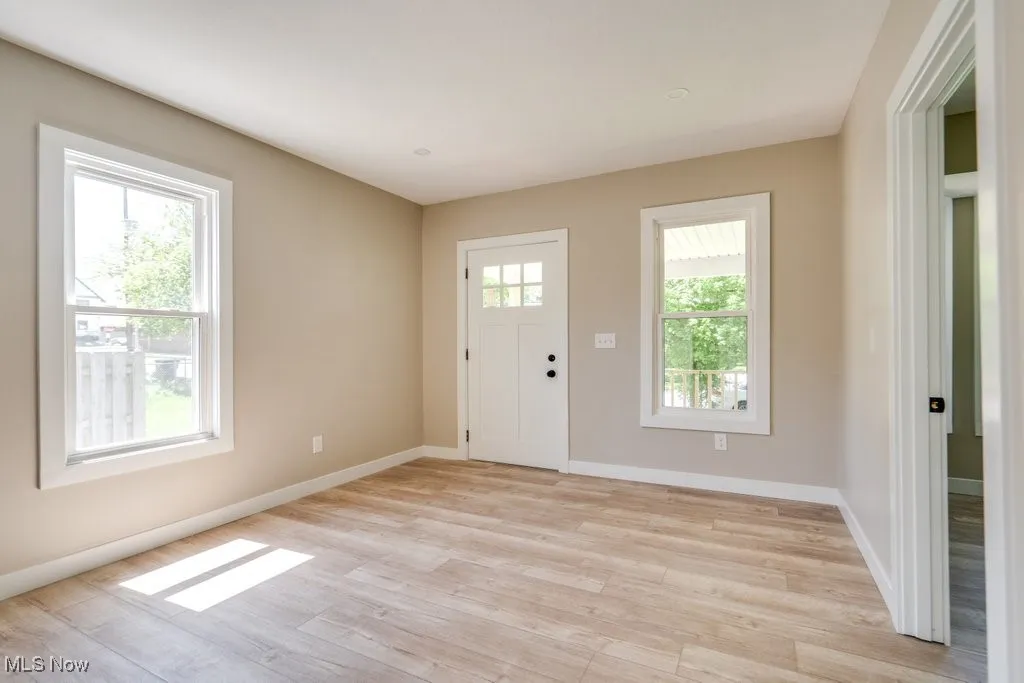 FRONT HOUSE LIVING ROOM