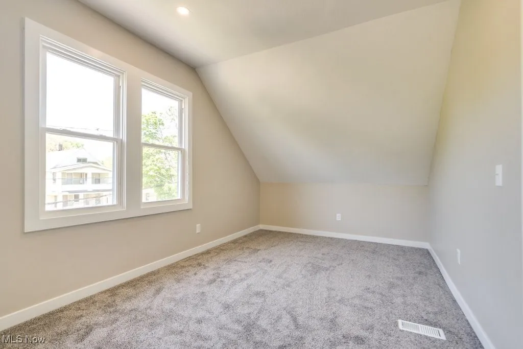 FRONT HOUSE BEDROOM 2