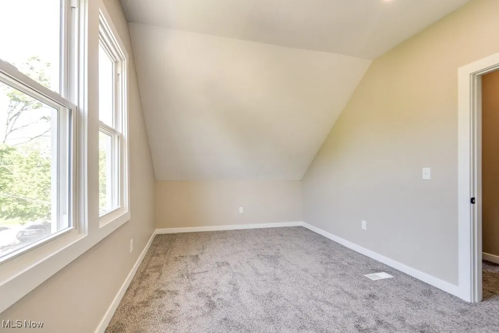 FRONT HOUSE BEDROOM 2