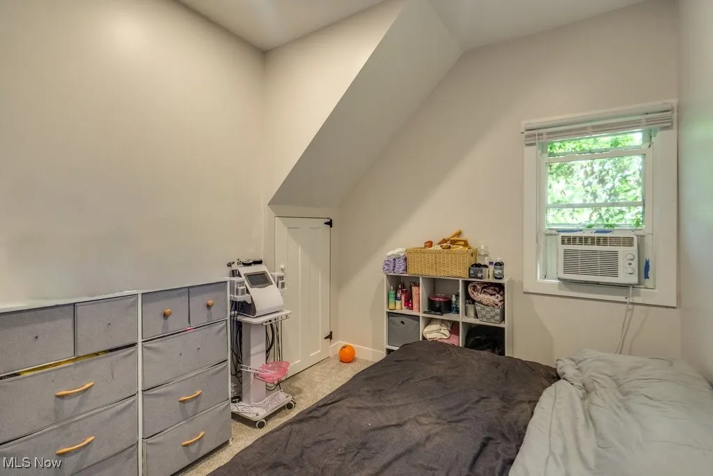 BACK HOUSE BEDROOM 1