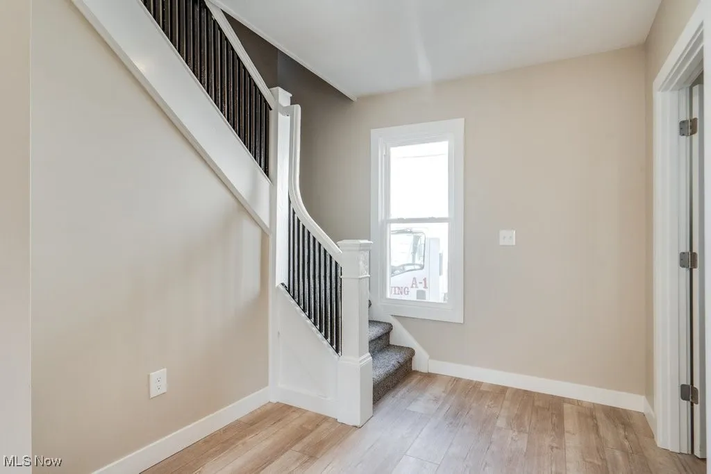 FRONT HOUSE HALLWAY