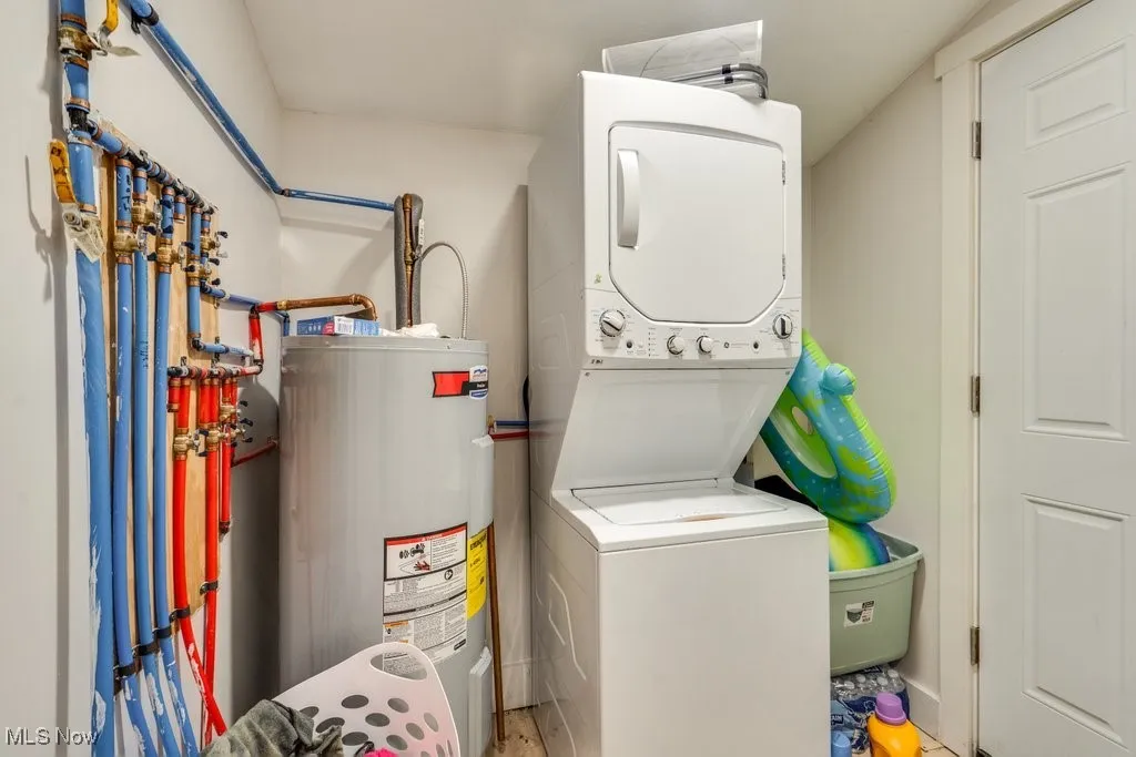 BACK HOUSE LAUNDRY ROOM