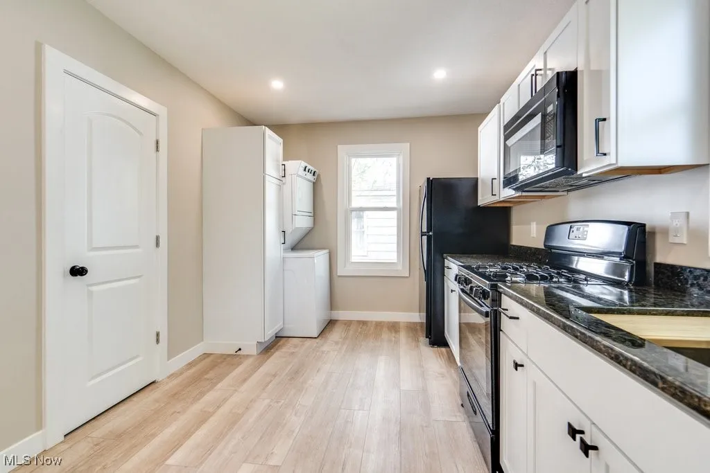 FRONT HOUSE KITCHEN