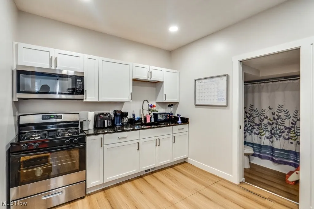BACK HOUSE KITCHEN