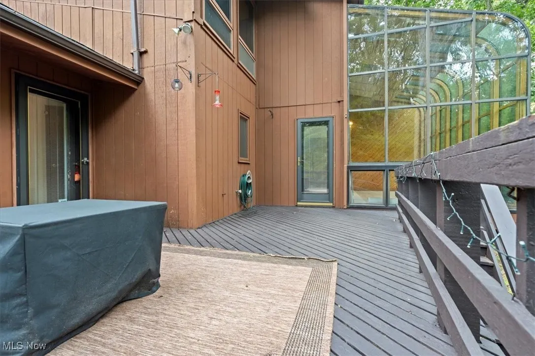 Upper Deck For Entertaining