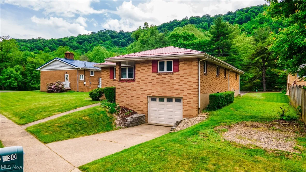 330 Patricia Avenue, Weirton, West Virginia 26062,MLS Now Listing ID