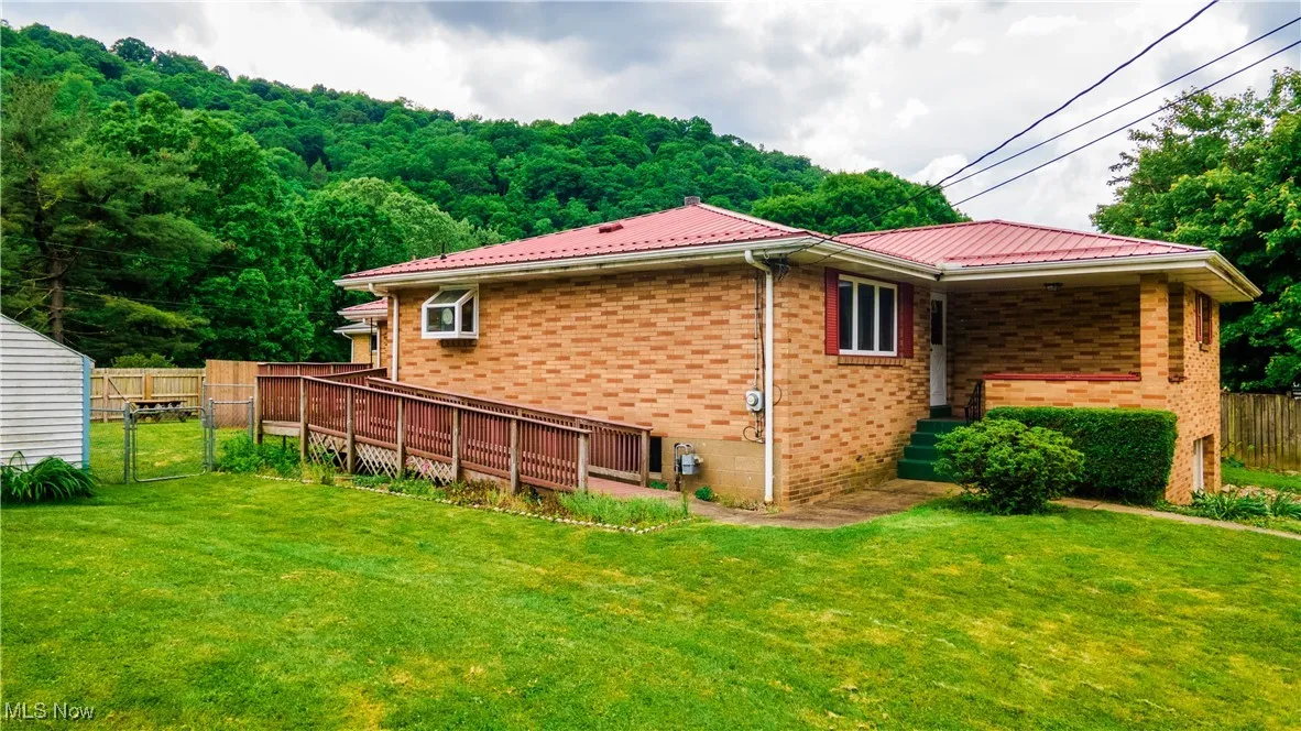 330 Patricia Avenue, Weirton, West Virginia 26062,MLS Now Listing ID