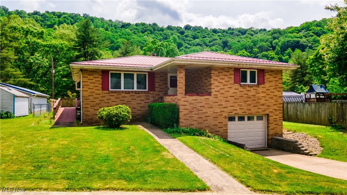 330 Patricia Avenue, Weirton, West Virginia 26062,MLS Now Listing ID
