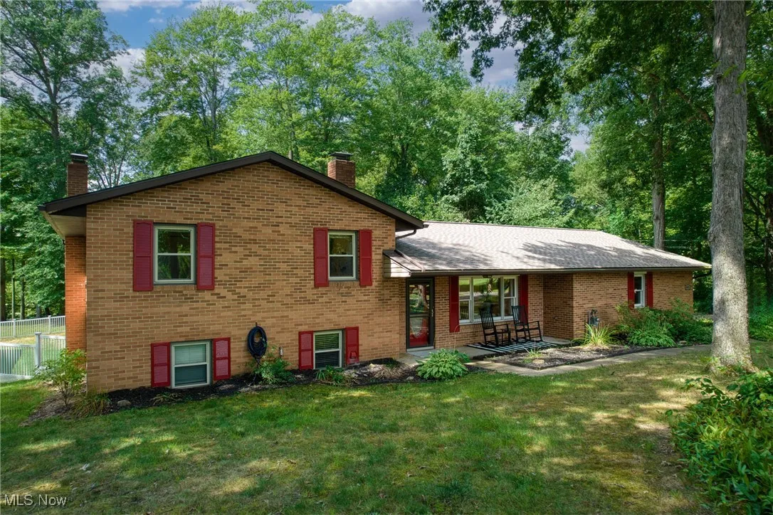 Welcome to 8383 Leaver Avenue, NW!