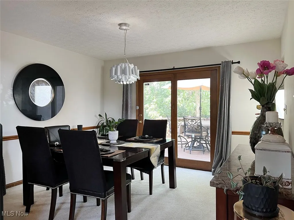 with access to the deck