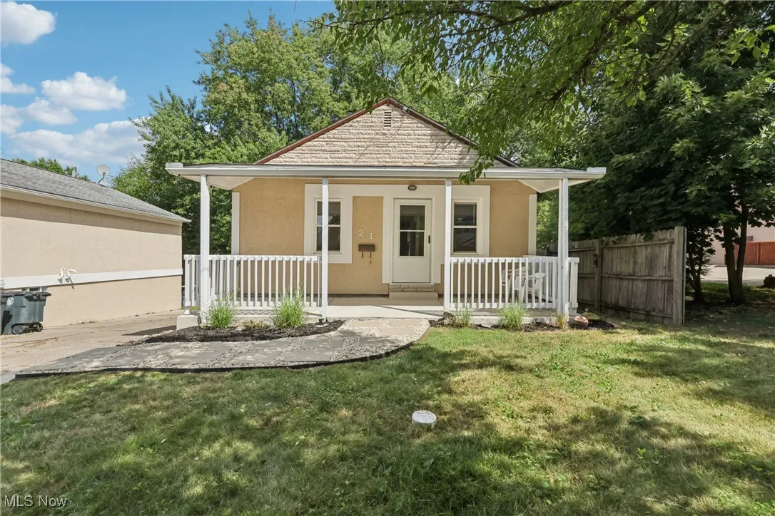 View of front of the property featuring a front porch.