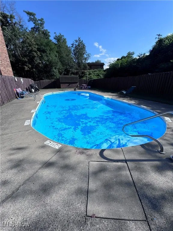 Community pool