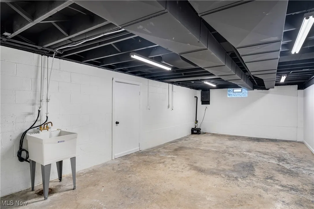 Laundry and storage space
