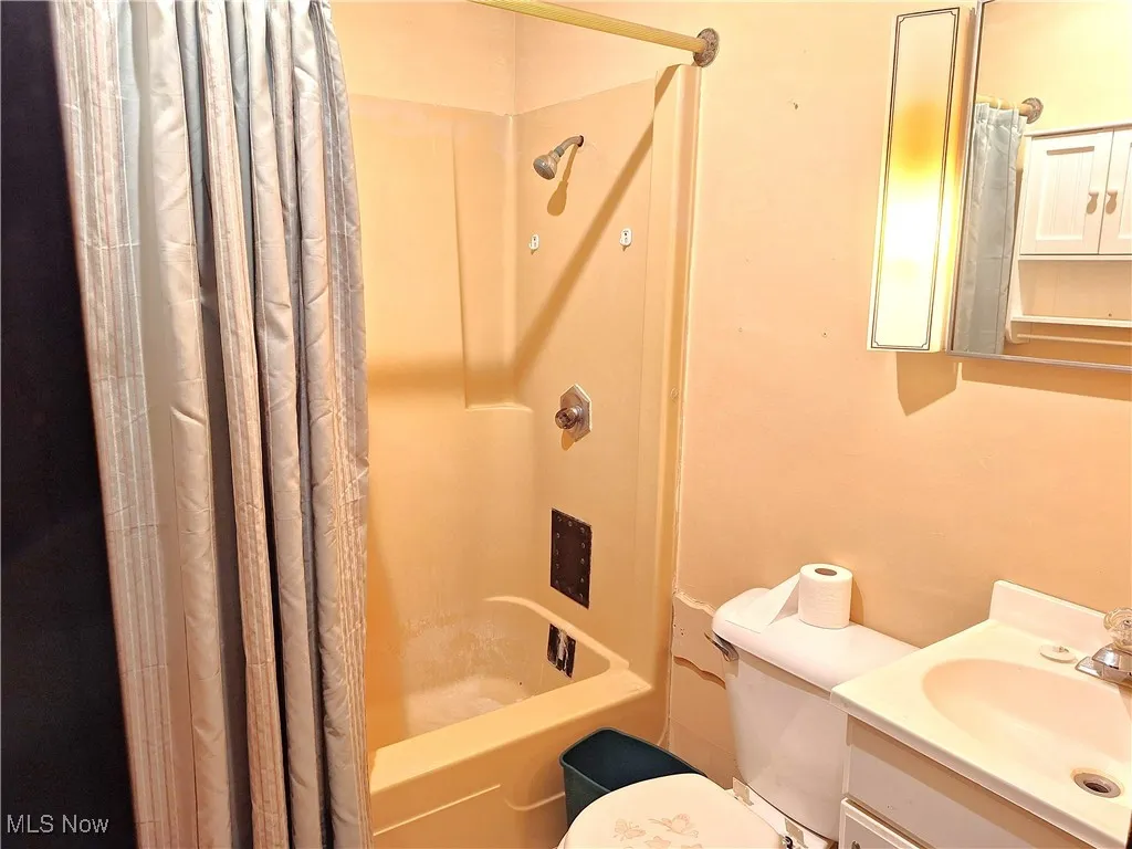 2nd floor bath
