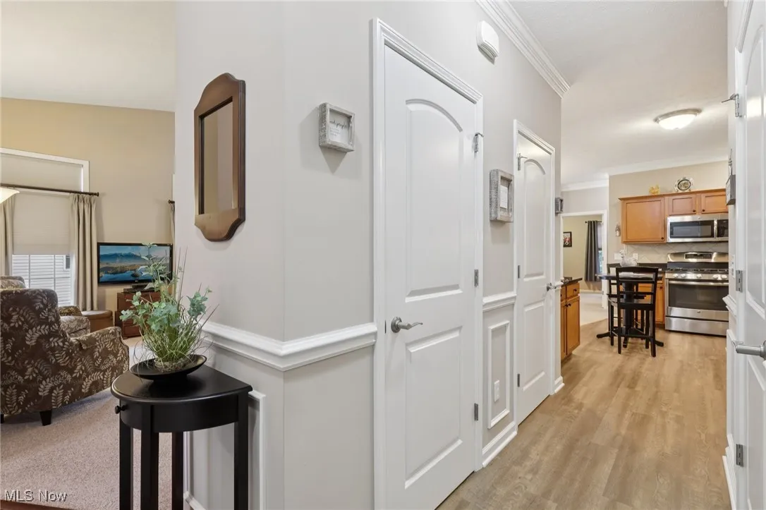 Hallway/Pantry