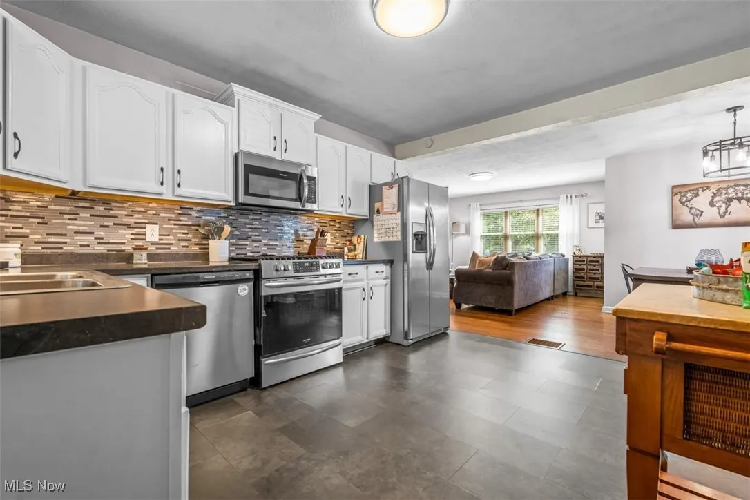 117 E 6th Street, Williamstown, West Virginia 26187,MLS Now Listing ID