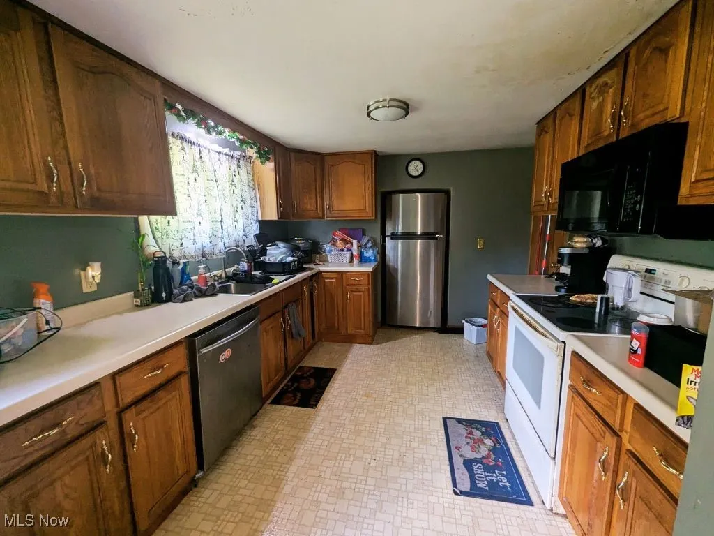 Spacious kitchen with plenty of cabinetry.
