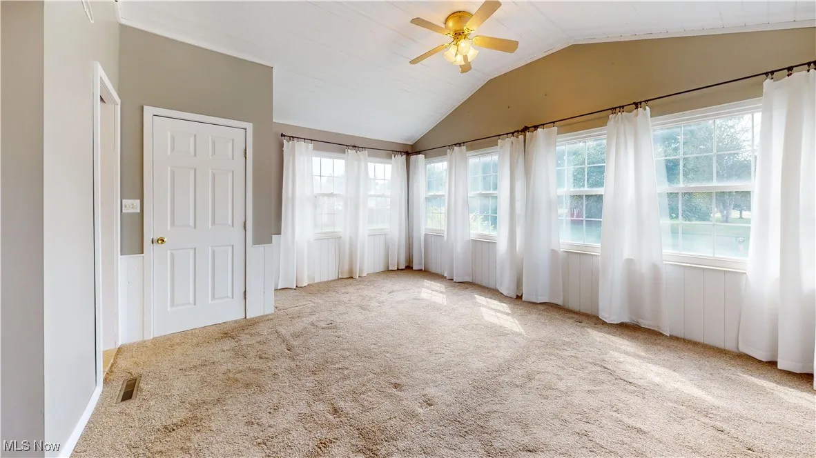 PRIMARY BEDROOM ENSUITE W 3 CLOSETS