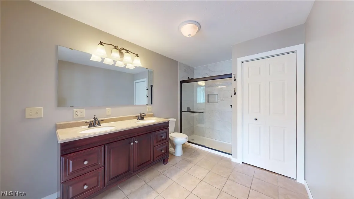 PRIMARY BEDROOM BATHROOM (ENSUITE)
