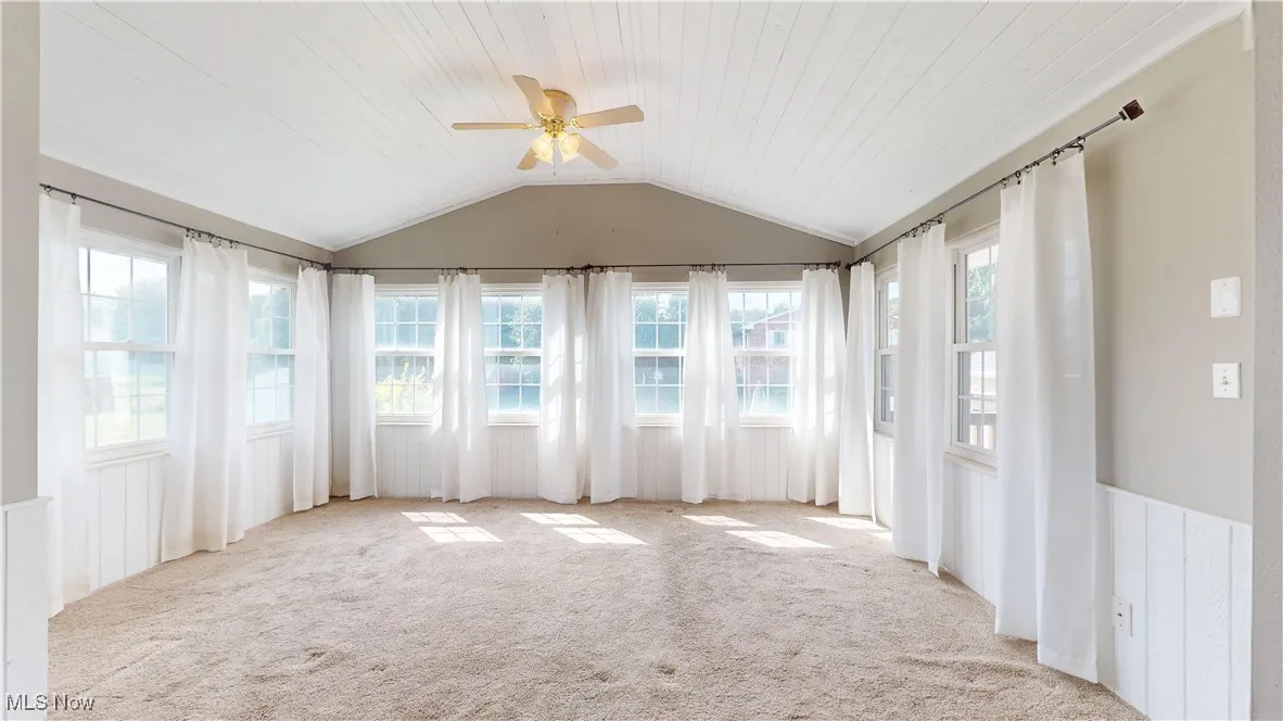 PRIMARY BEDROOM... LOOK AT THESE WINDOWS!!!