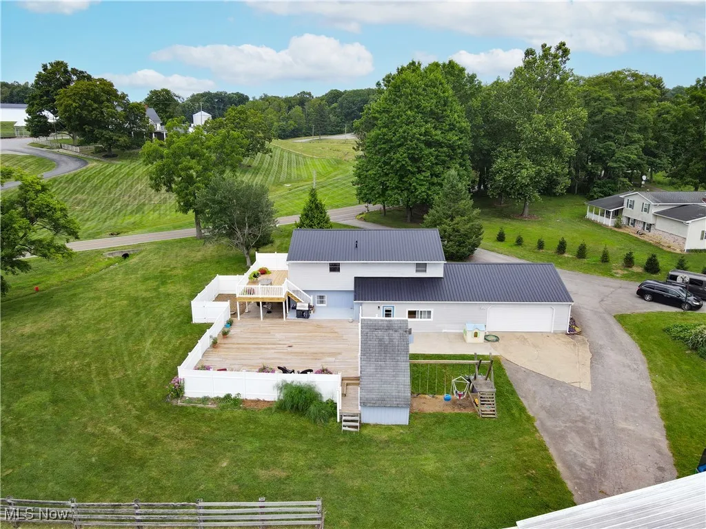 Aerial view of property and surrounding area
