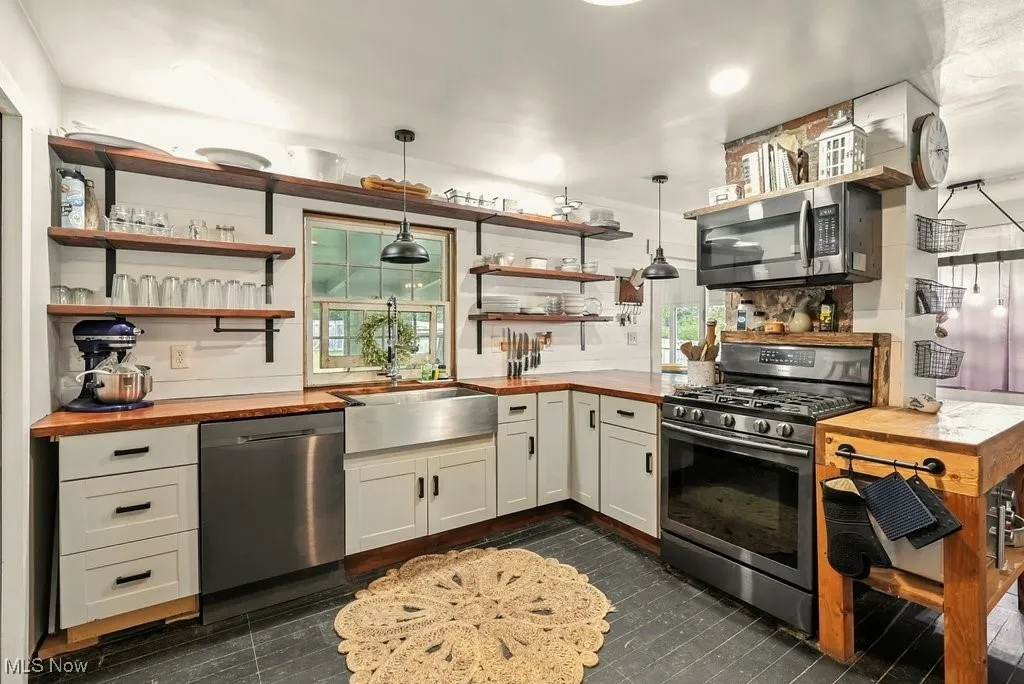 211 Wilson Mills Road, Chardon, Ohio 44024,MLS Now Listing ID