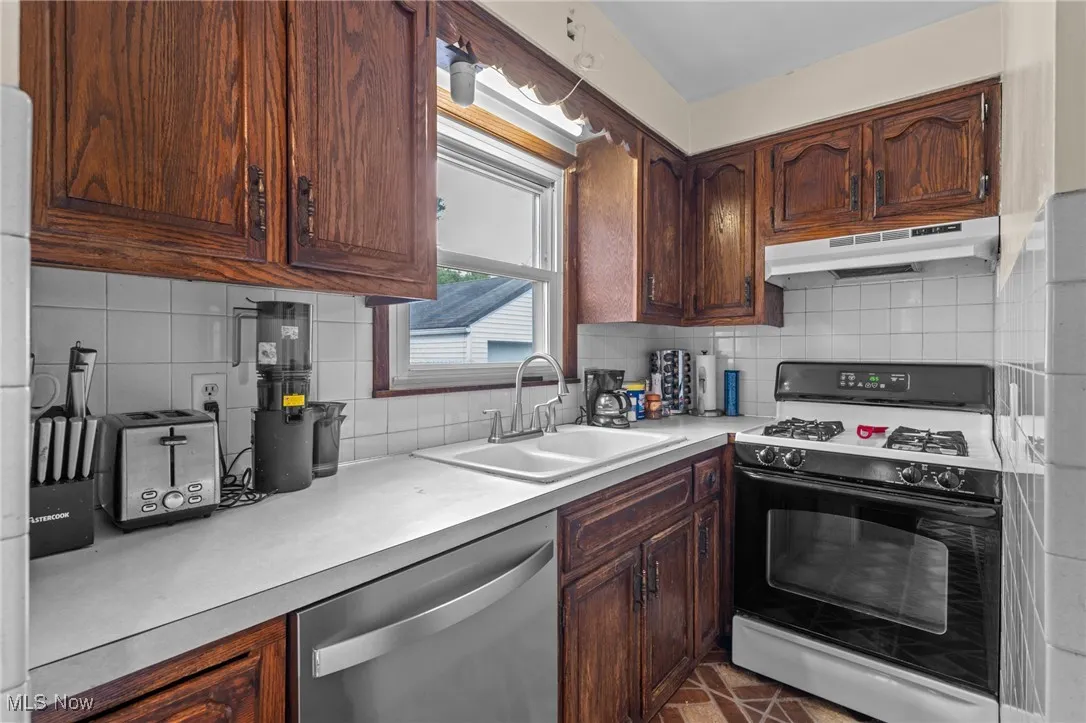 307 Pauline Avenue, Akron, Ohio 44312,MLS Now Listing ID