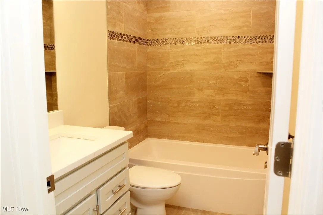 Ceramic Tile Surround is Optional
