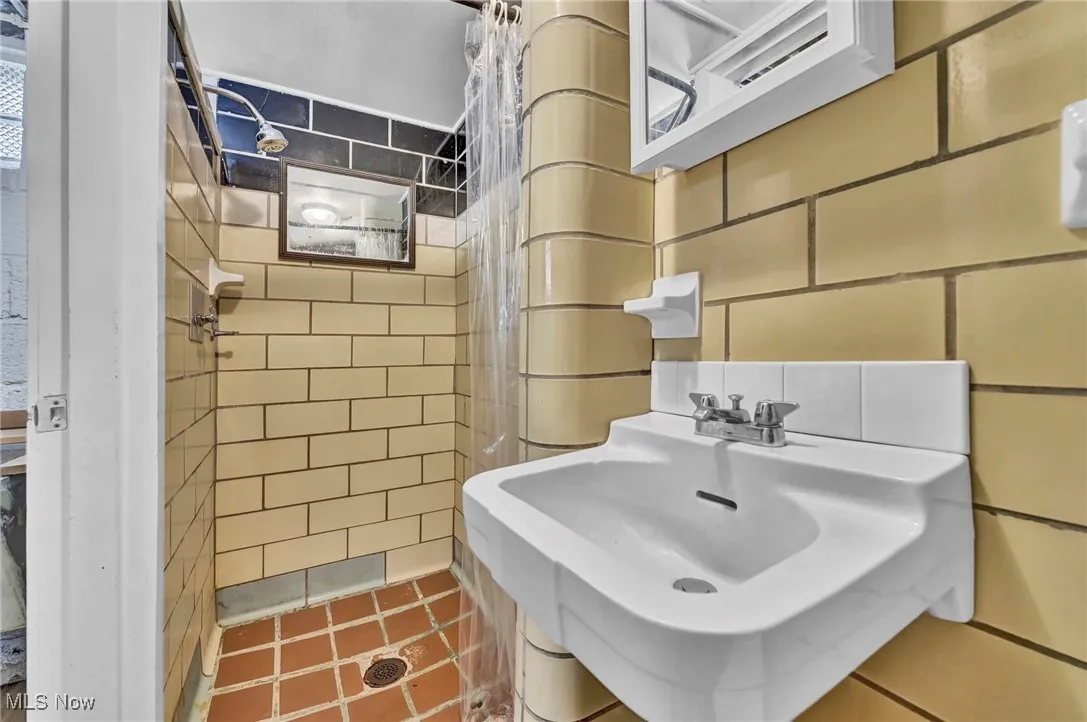 9005 Ansonia Avenue, Brooklyn, Ohio 44144,MLS Now Listing ID