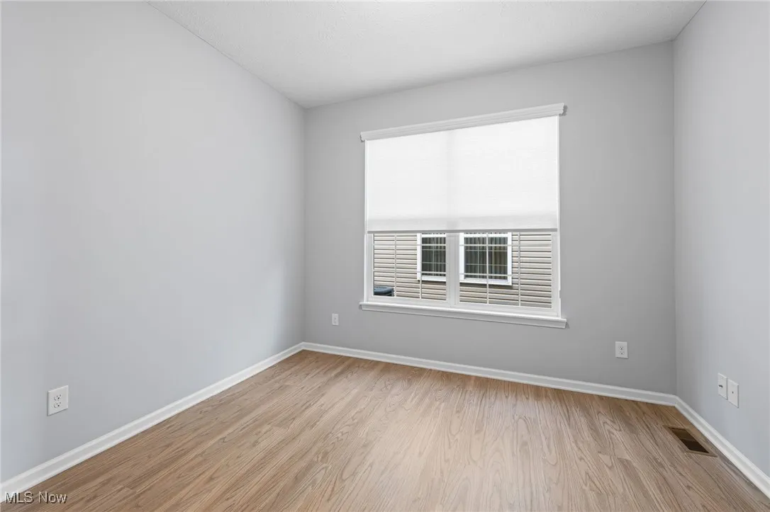 Guest room or office