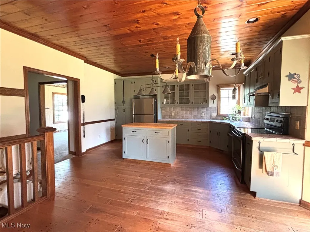 268 S Bayshore Drive, Columbiana, Ohio 44408,MLS Now Listing ID