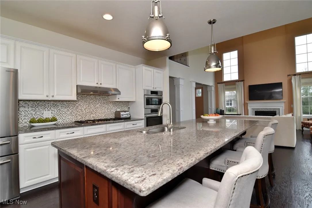 17581 Gates Landing Drive, Chagrin Falls, Ohio 44023,MLS Now Listing ID
