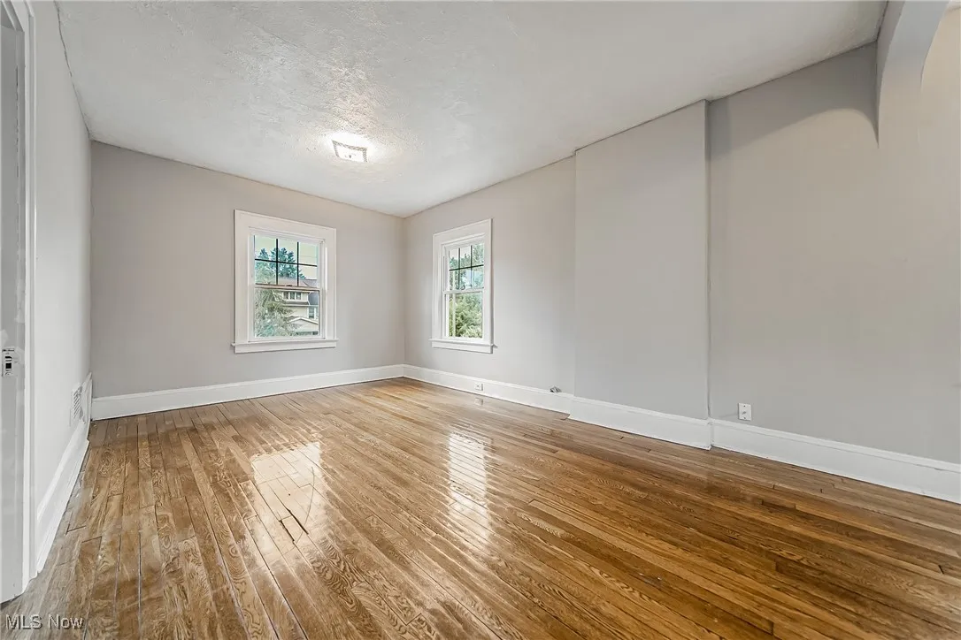 3297 E Scarborough Road, Cleveland Heights, Ohio 44118,MLS Now Listing ID