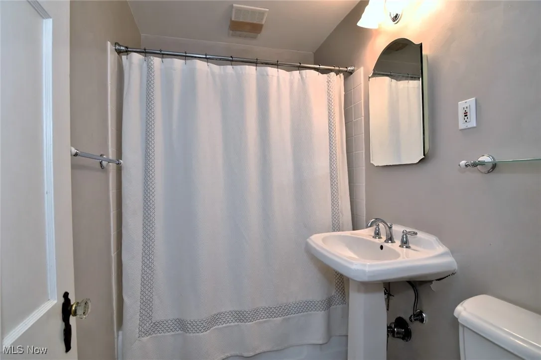 Bathroom full first floor
