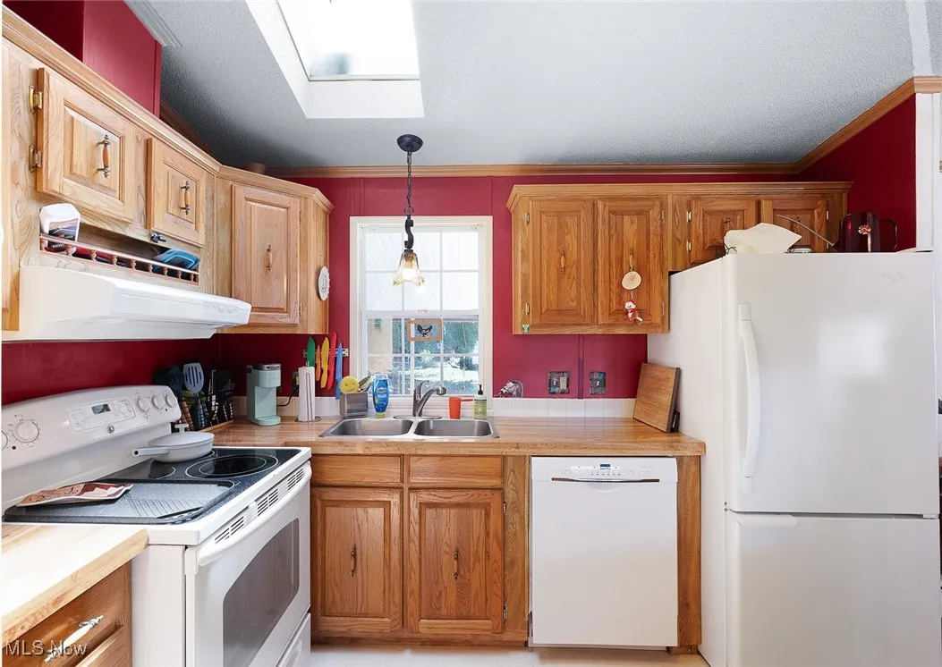 9 Jessica Lane, Olmsted Twp, Ohio 44138,MLS Now Listing ID