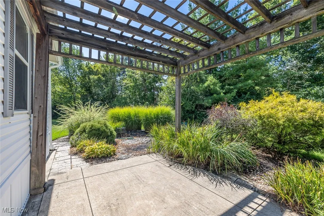 1 Matthews Corner, Olmsted Twp, Ohio 44138,MLS Now Listing ID