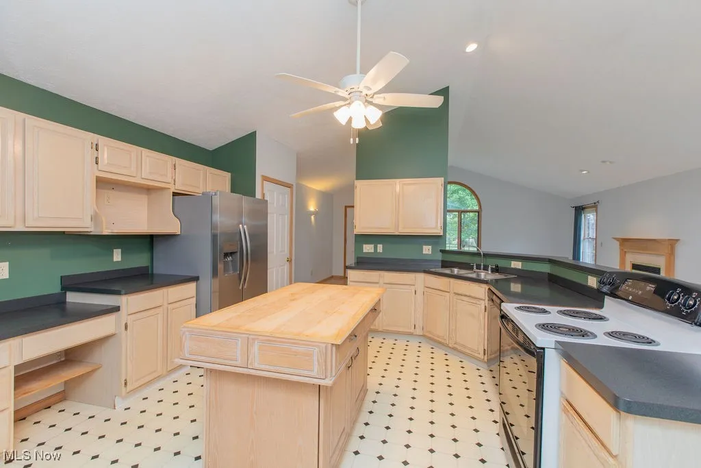 2463 Candlewood Drive, Avon, Ohio 44011,MLS Now Listing ID