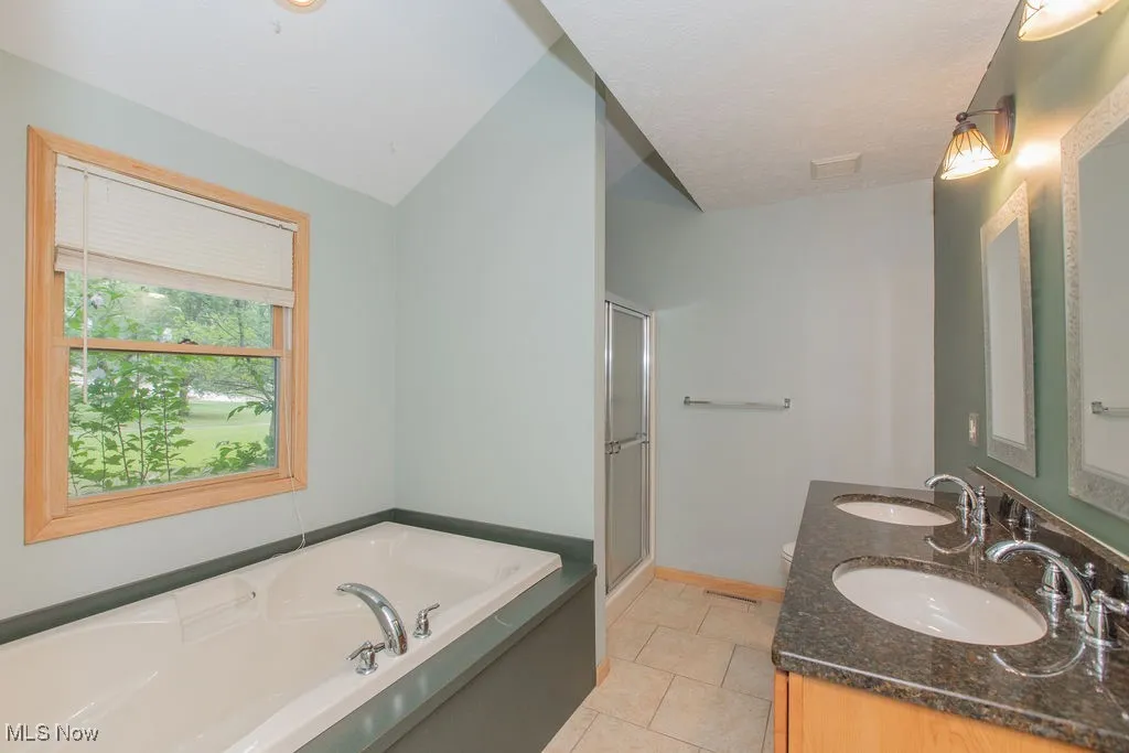 2463 Candlewood Drive, Avon, Ohio 44011,MLS Now Listing ID