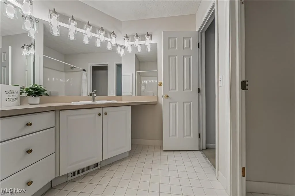 5760 Emerald Ridge # A, Solon, Ohio 44139,MLS Now Listing ID