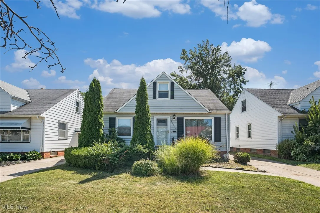 View of front of house with a front lawn