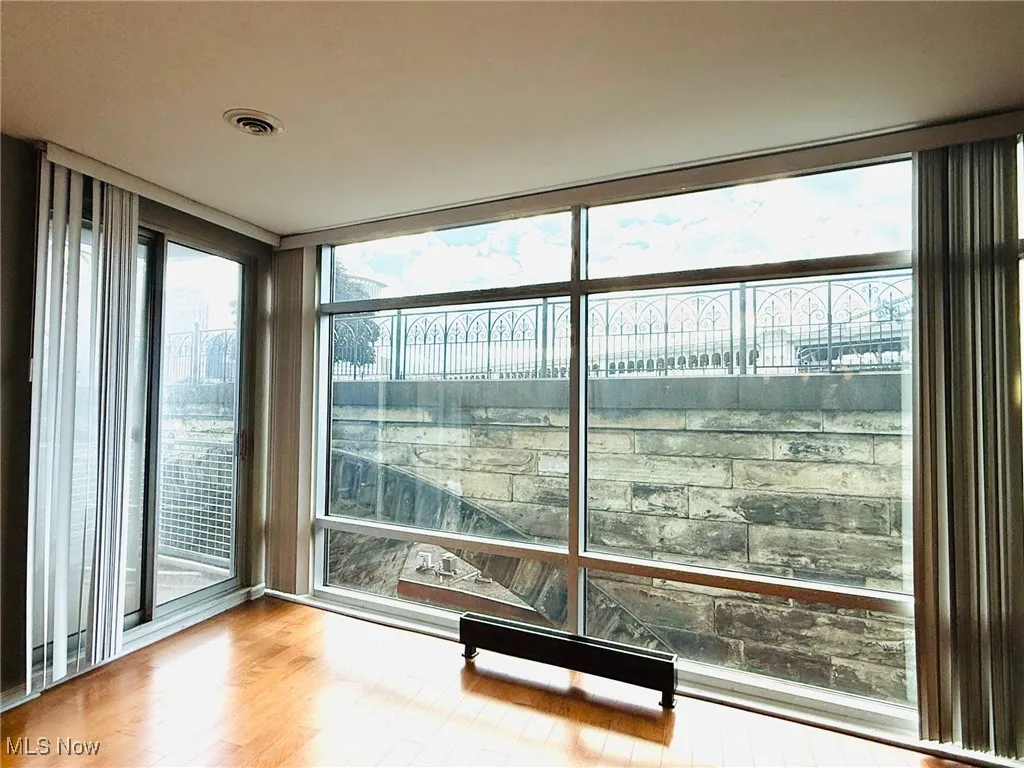 1237 Washington Avenue, Cleveland, Ohio 44113,MLS Now Listing ID
