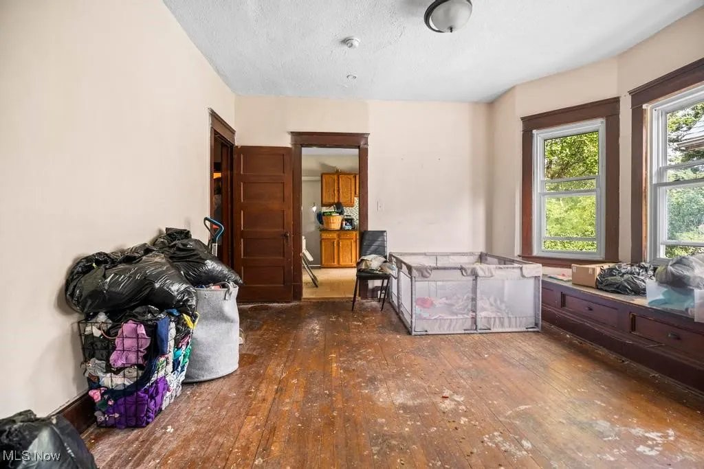 2082 W 87th Street, Cleveland, Ohio 44102,MLS Now Listing ID