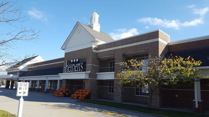 TWINSBURG-HEINEN'S GROCERY STORE