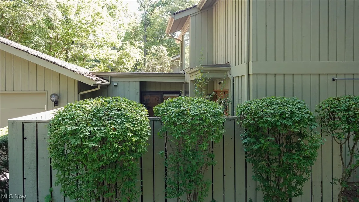 624-1 Russet Woods Court, Aurora, Ohio 44202,MLS Now Listing ID