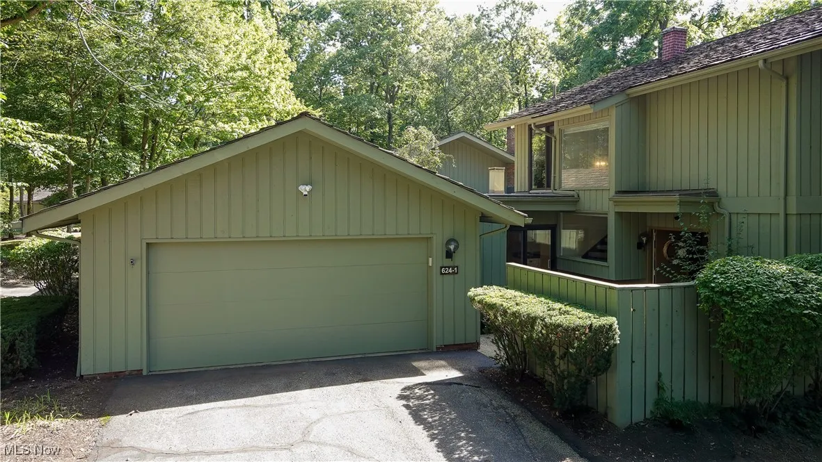 624-1 Russet Woods Court, Aurora, Ohio 44202,MLS Now Listing ID
